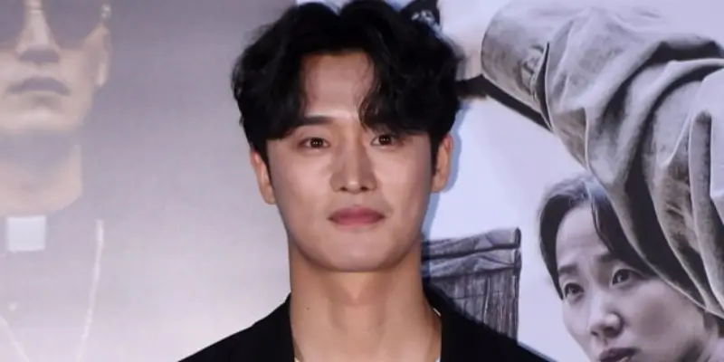 공테일을 연기하는 배우 이세호