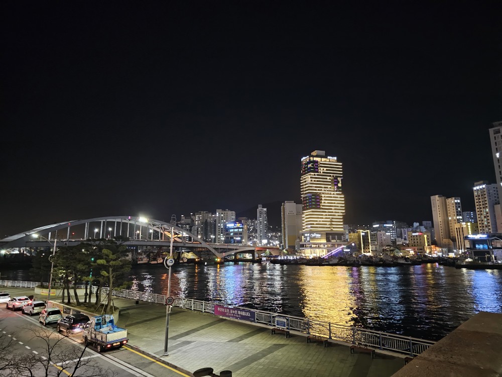 라발스호텔 야경