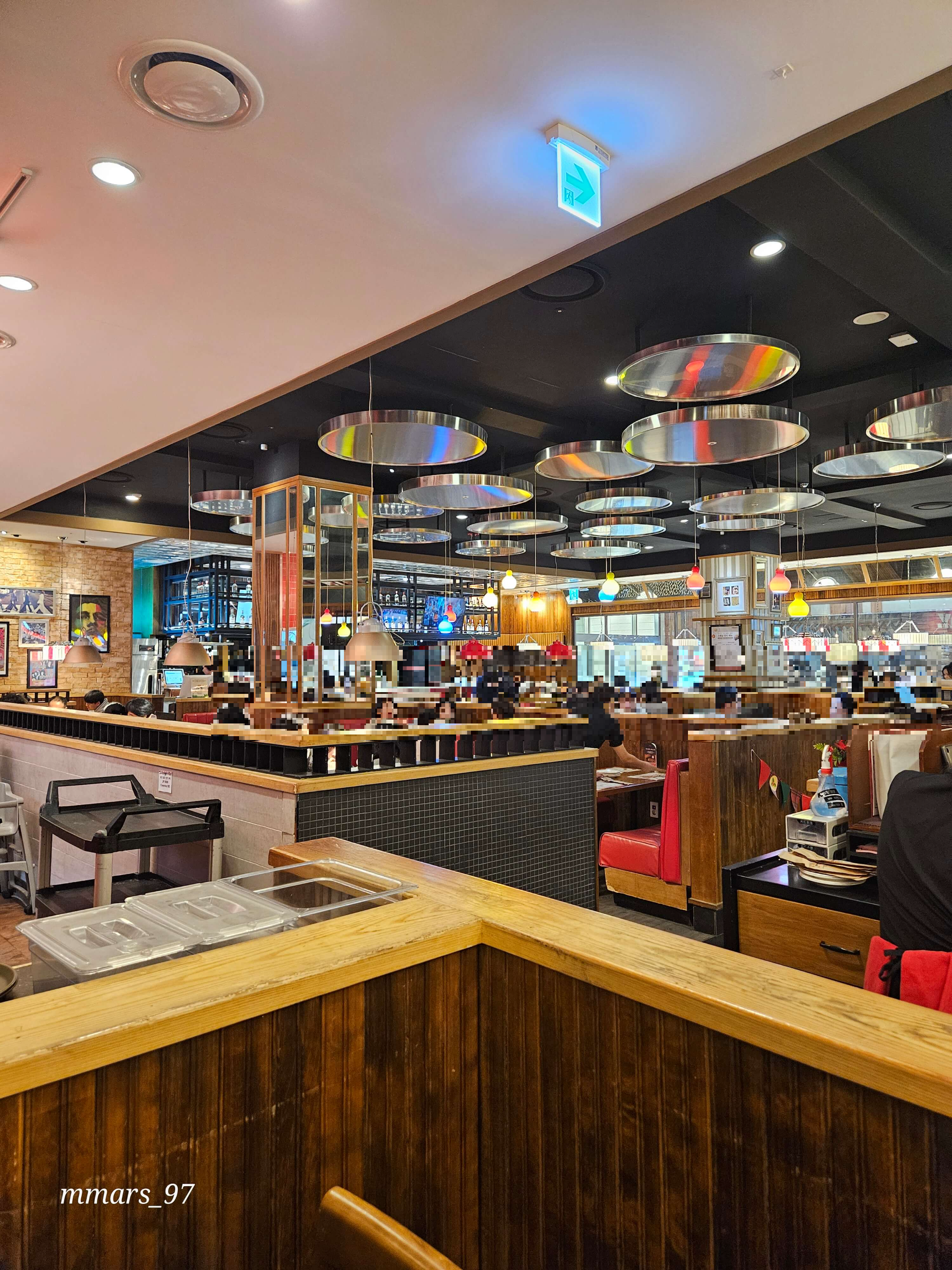 수원 롯데몰 프라이데이