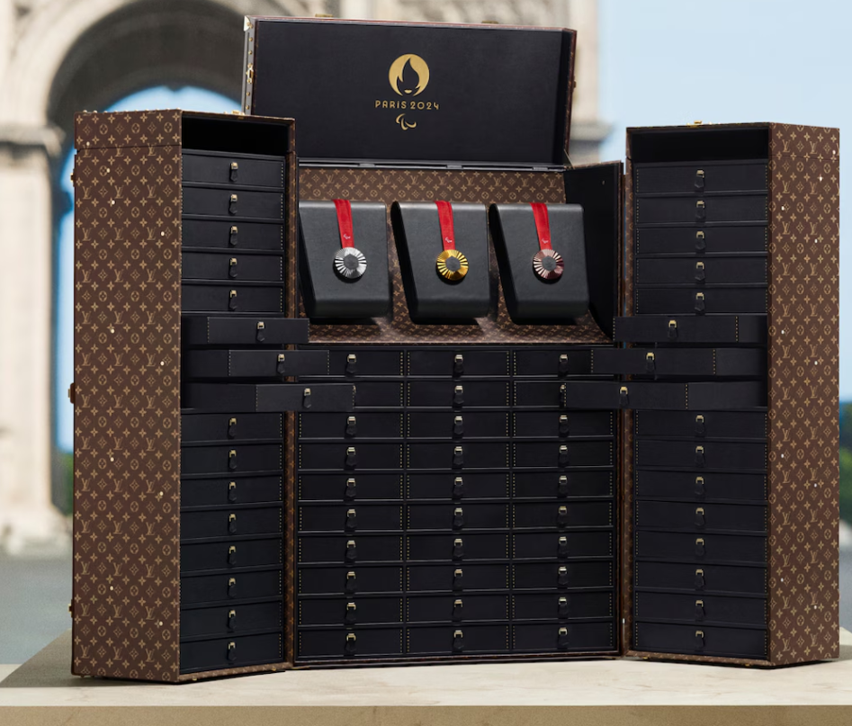 파리올림픽 메달 선물 케이스 루이비통 부상 디자인