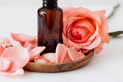 2. 피부 및 모발 건강 증진