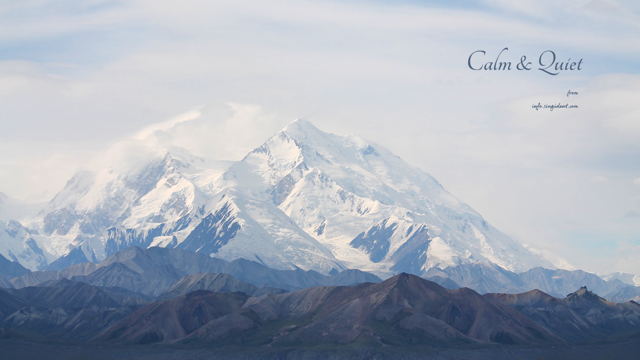 04 눈 덮인 산 C - Calm & Quiet 겨울배경화면