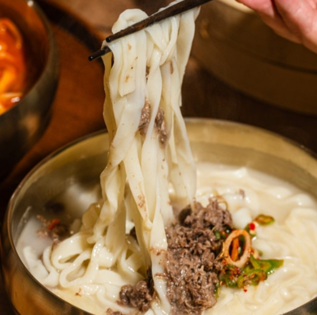 시흥 육개장칼국수 맛집 밀가랑 칼국수 가격&middot;위치&middot;주차 총정리 (생생정보 2427회)