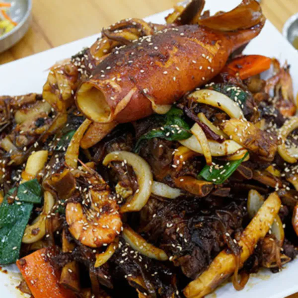 생생정보 대결 맛 대 맛 25cm 뼈 탑 감자탕 vs 해물간장뼈찜 음식점