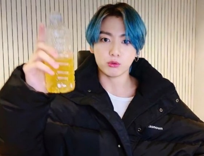 방탄소년단의 정국도 콤부차를 즐겨 마신다고 한다.