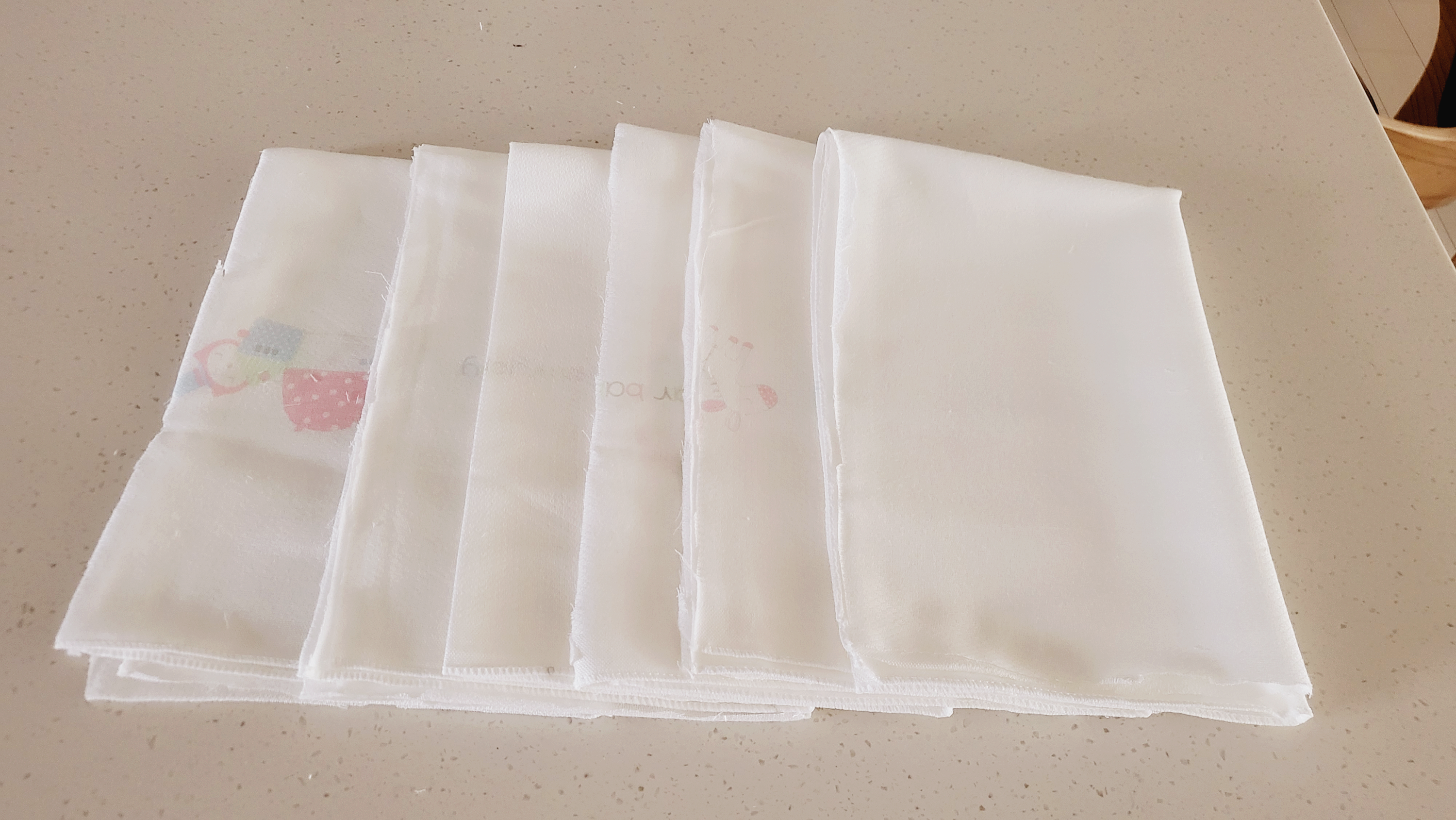 천기저귀를 자른 모습