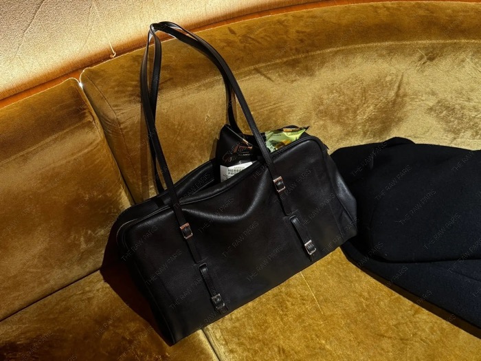 Paloma Wool bag review minimal design daily bags Soft caye