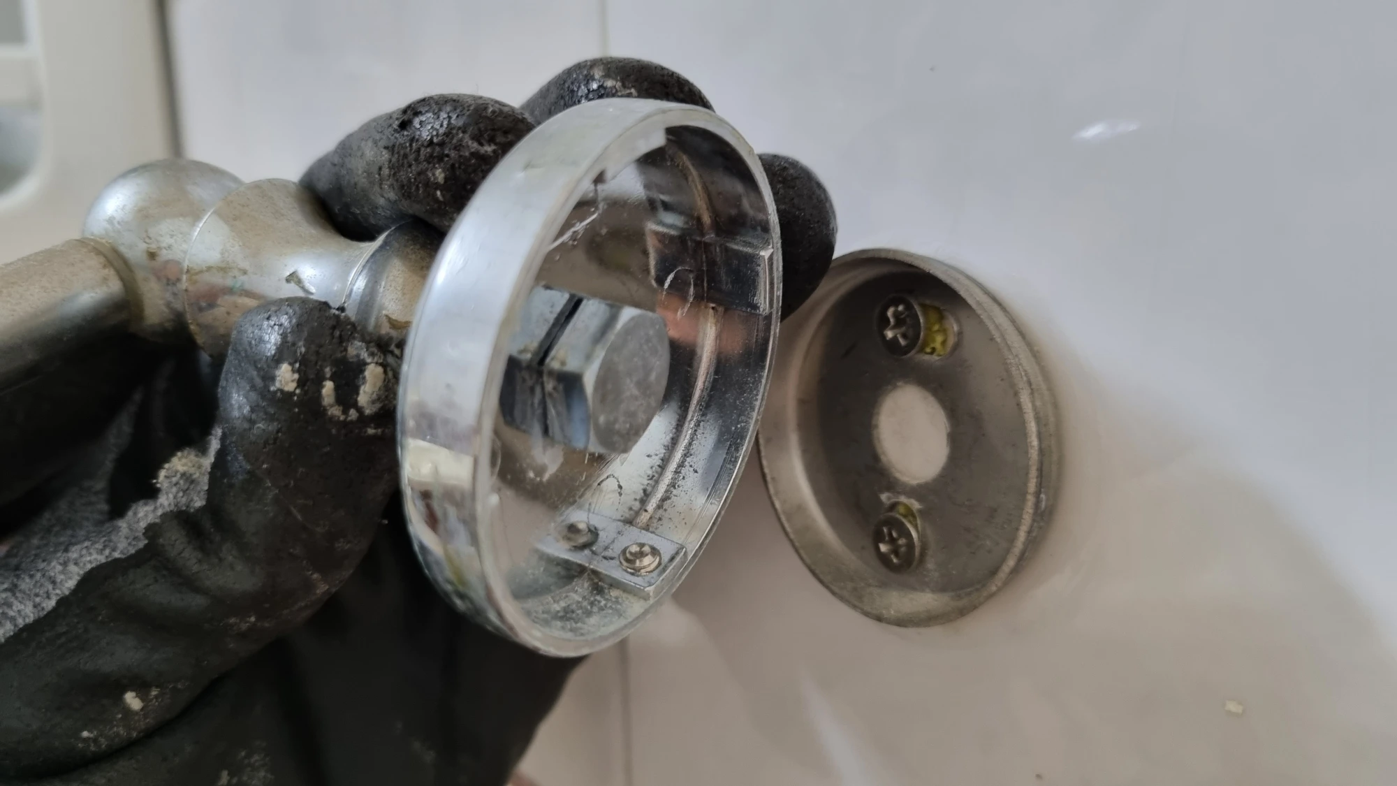 휴지걸이 뗀 모습