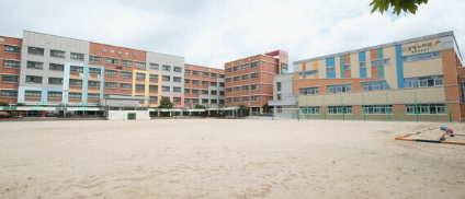 폐교 직전의 학교의 모습