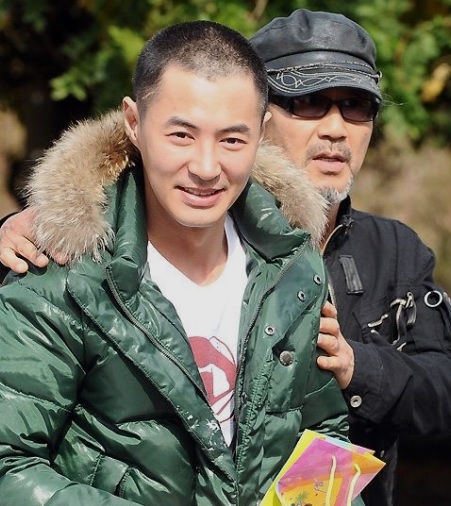 전진-찰리박