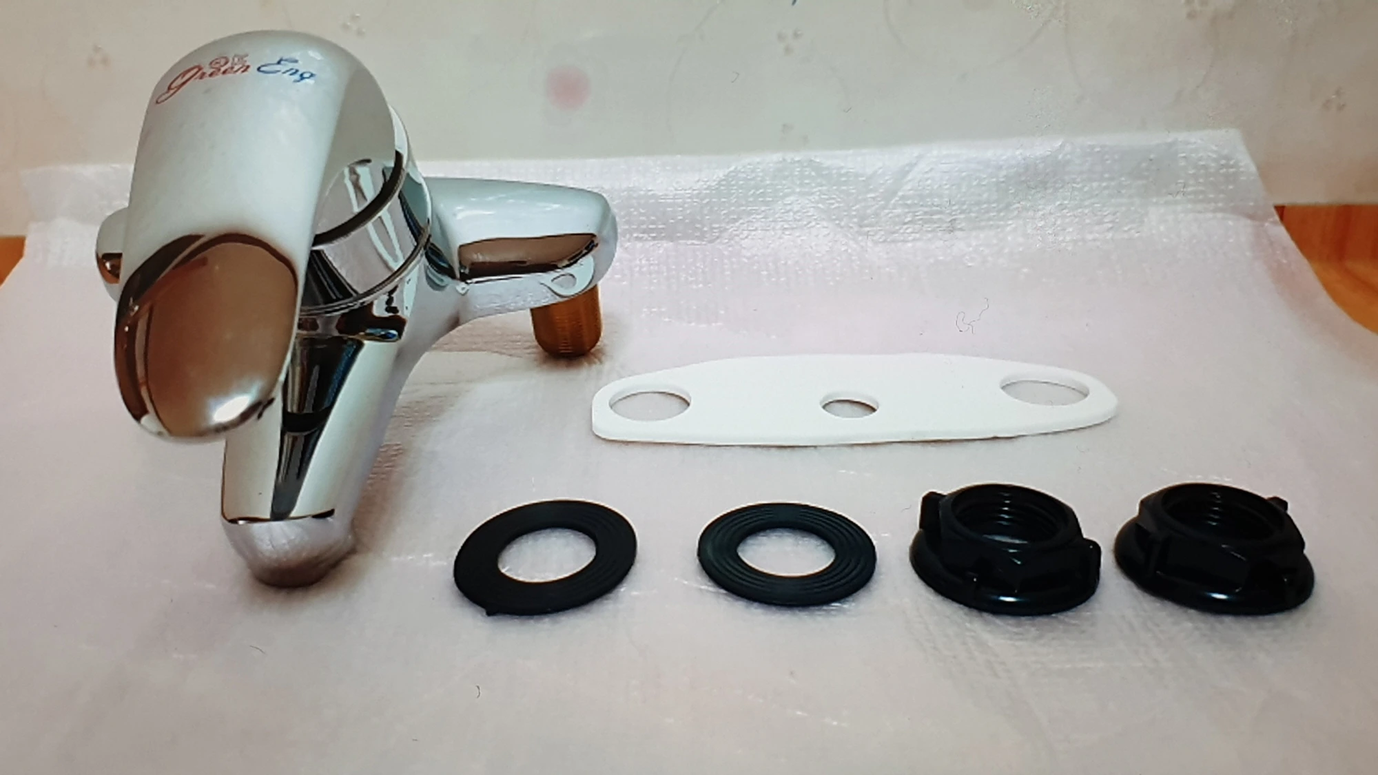 세면대 수도꼭지 구성품