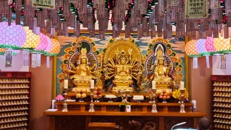 속초 신흥사 : 설악산의 숨결과 통일의 염원이 머무는 곳 설악산의 깊은 산문을 지키는 천년 고찰