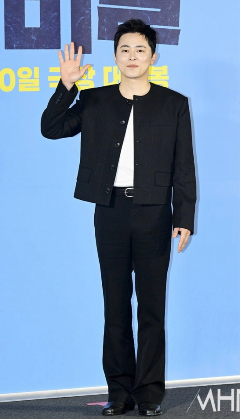 조정석, 좀비딸, 영화좀비딸, 조정석좀비딸1위, 최유리, 이정은, 조여정, 윤경호, 코미디영화추천, 가족영화추천, 여름영화, 박스오피스1위, 영화리뷰