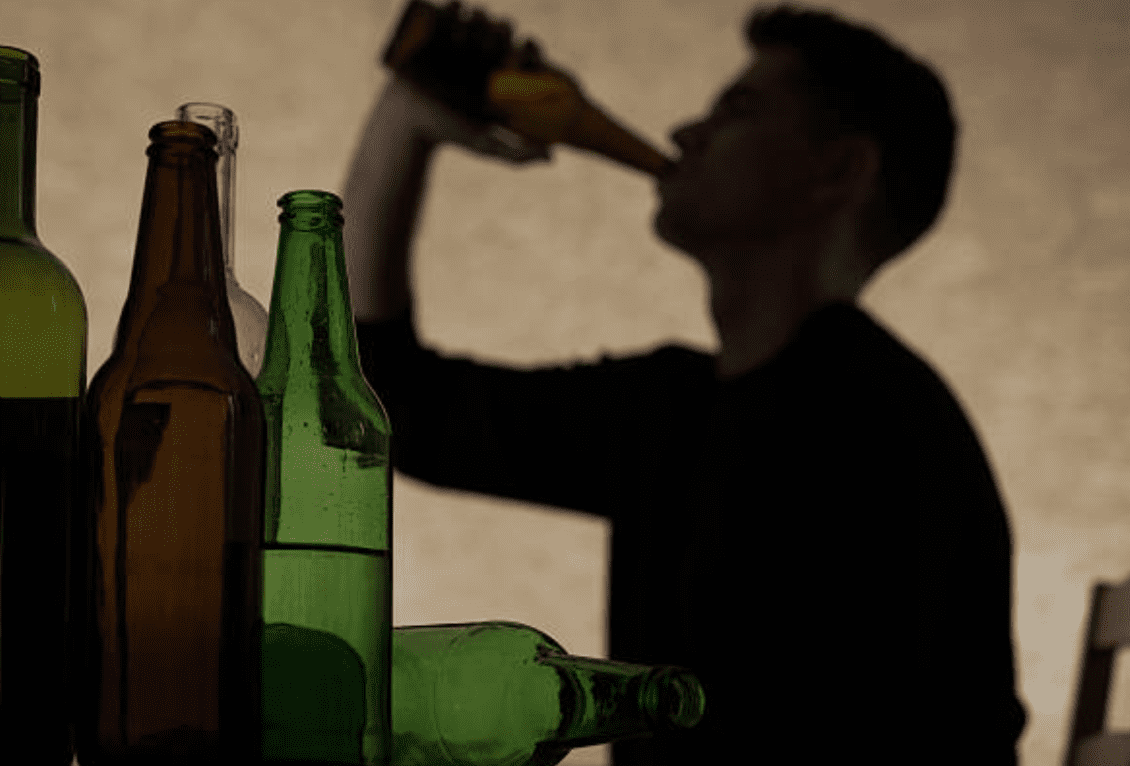 술을 많이 마시는 사람의 그림자