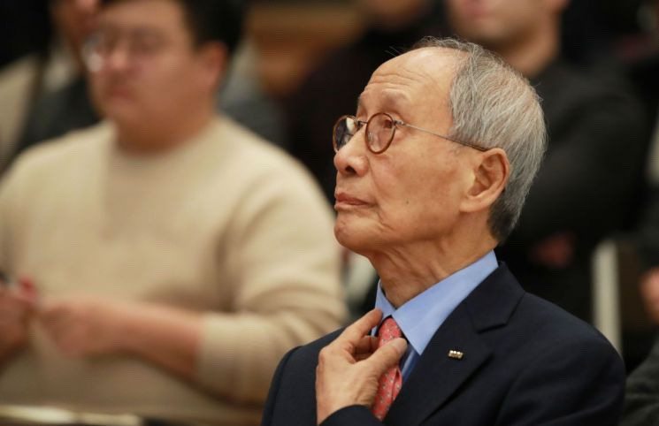 윤여준 전 환경부장관 주요 경력