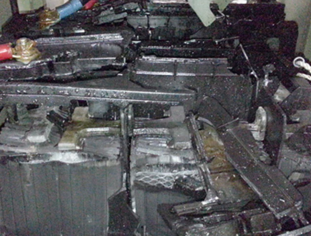 정류기반 배터리 폭발 후 사진