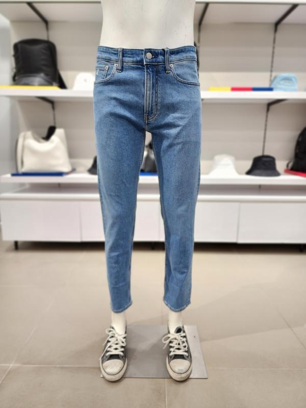 Calvin Klein Jeans 남여공용 슬림 스트레이트 크롭 데님 팬츠 J323080