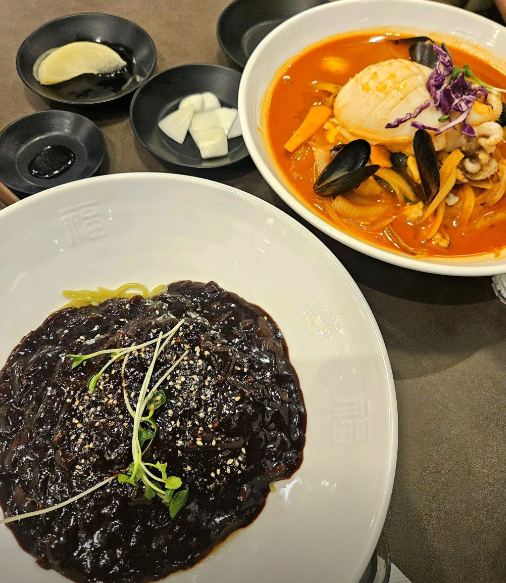 황제바지락짬봉 대표 메뉴