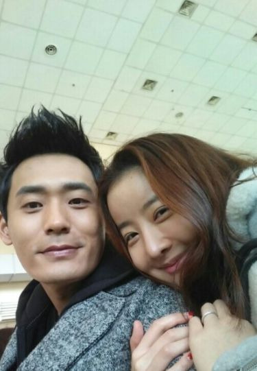 최대훈 부인 결혼