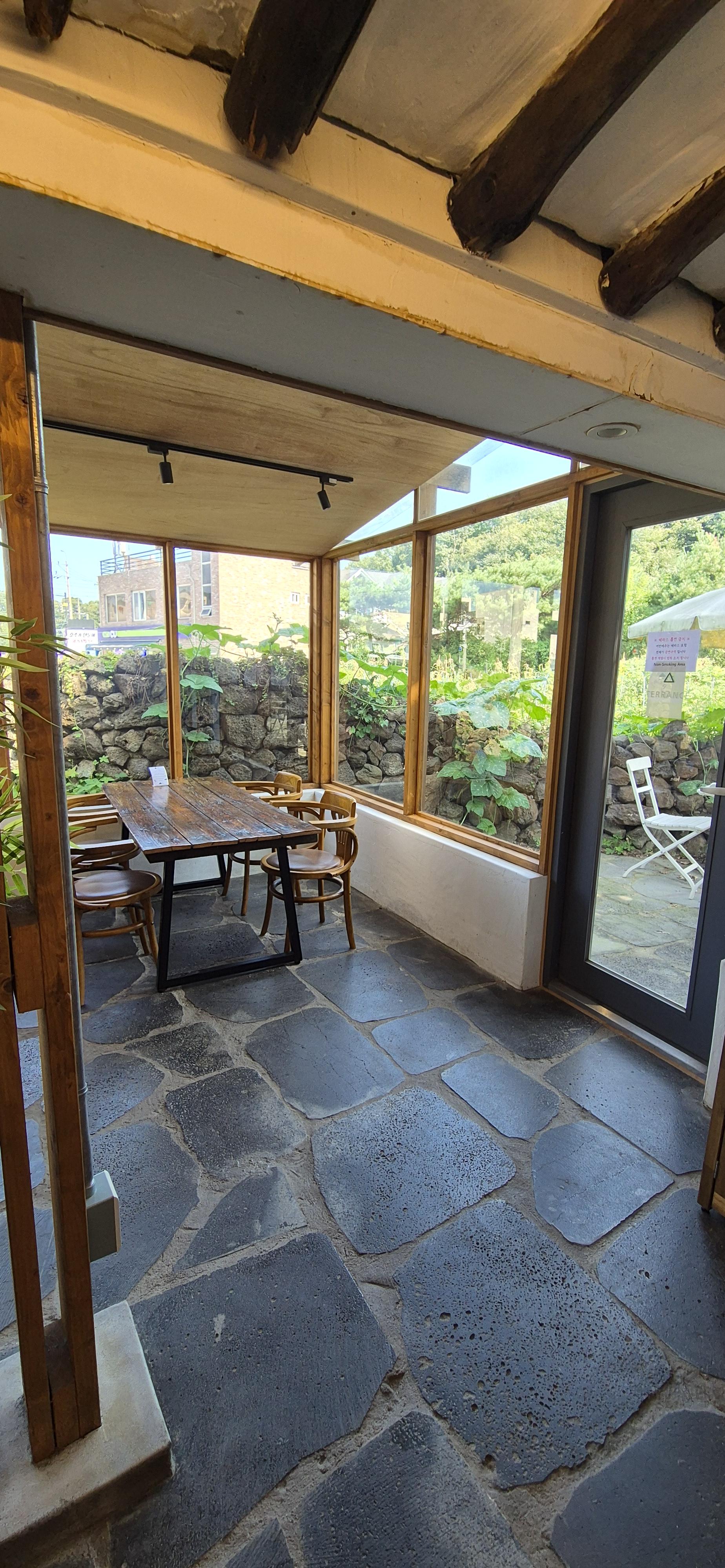 포천 고모리 저수지 맛집<어반제주>