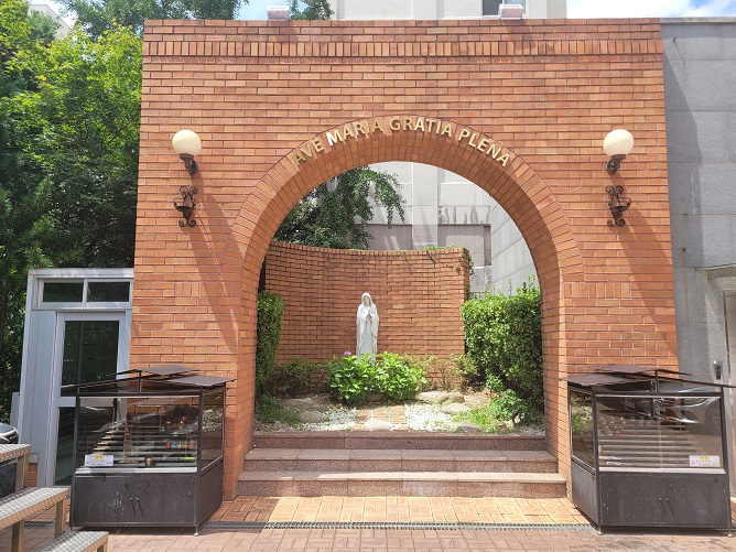 서울대교구 여의도동성당 성모동산