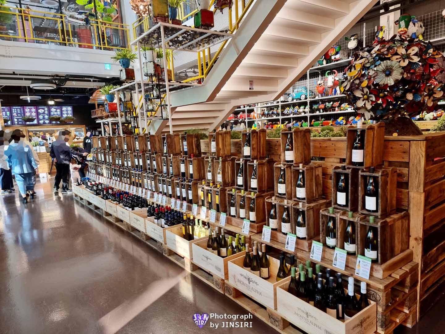 ๊นํฌ ์์ด ๋ณตํฉ๋ฌธํ๊ณต๊ฐ ๋ํ ๋ธ๋ฐ์น ๋ฒ ์ด์ปค๋ฆฌ ์นดํ 55๊ฐค๋ฐ