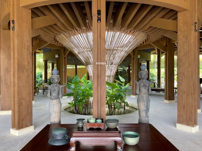 나트랑 아나만다라 깜란 신상 리조트 - 로비 내부