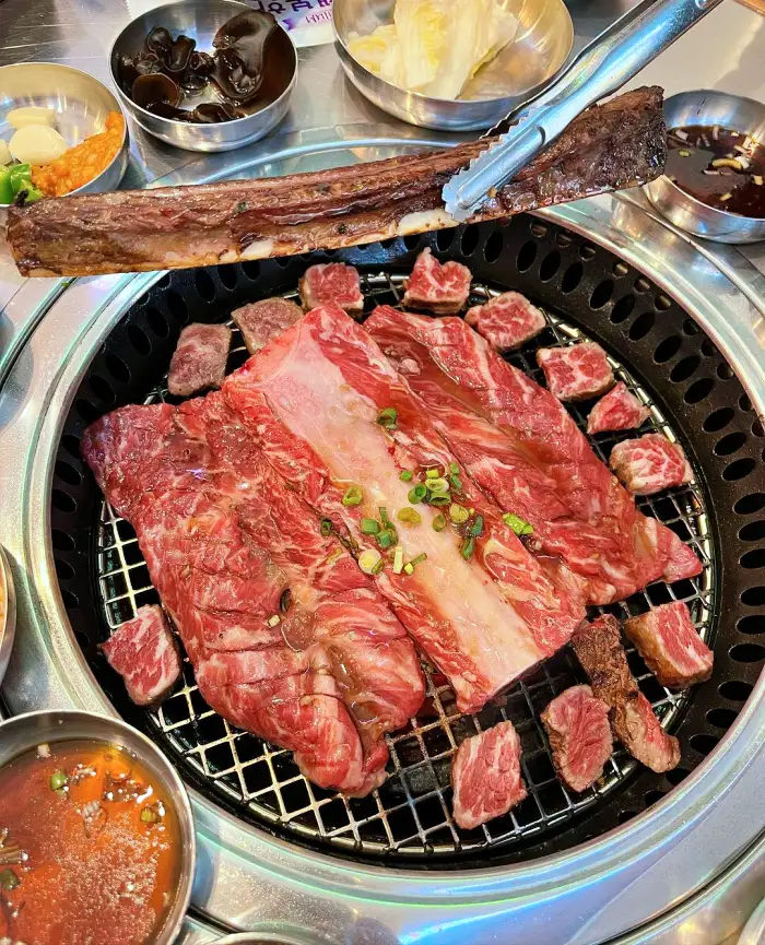 생생 정보마당 경주 황리단길 불맛 짚불 우대갈비 맛집