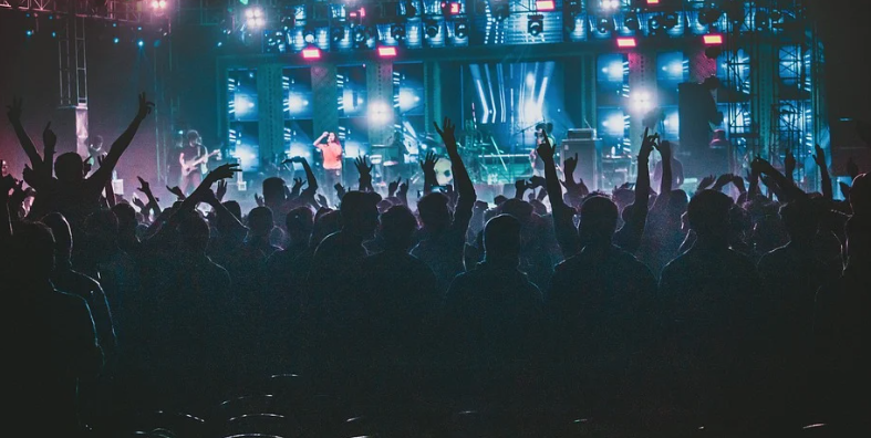 BTS에 미치다! 부산 BTS 콘서트 1박 2일 투어 상품 32만원 (호텔 1박, 교통비, 부산여행, 조식 모두 포함)