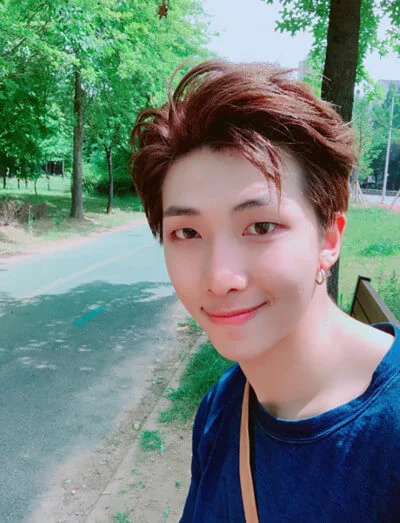 BTS-셀카-2