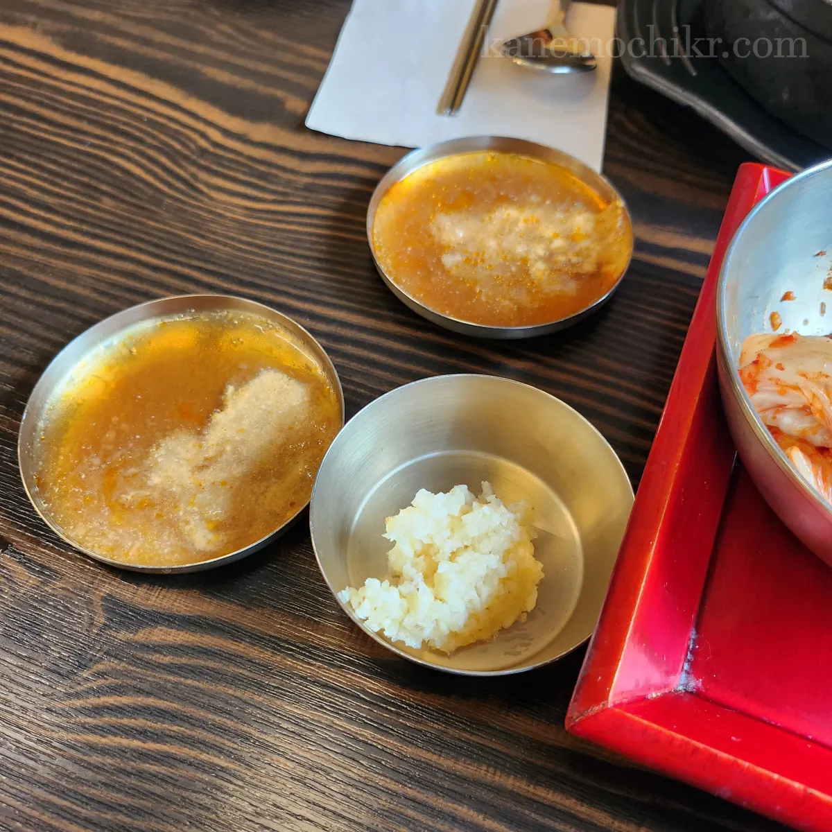 평이담백-칼국수-반찬