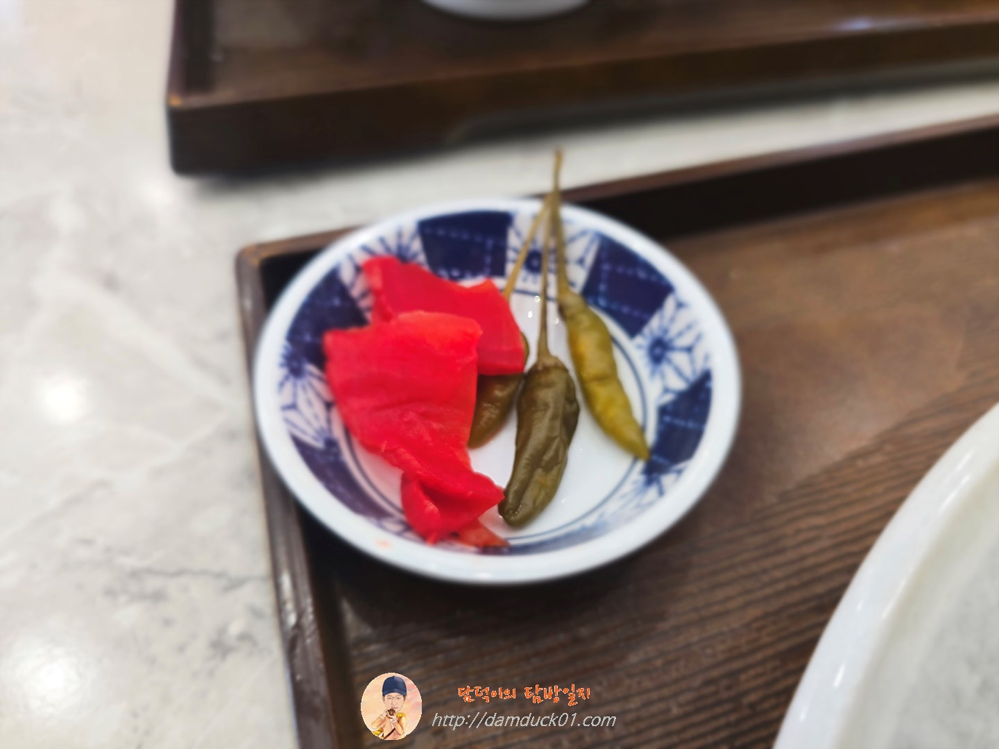 매콤로스카츠 + 치킨가라아게(5pc)