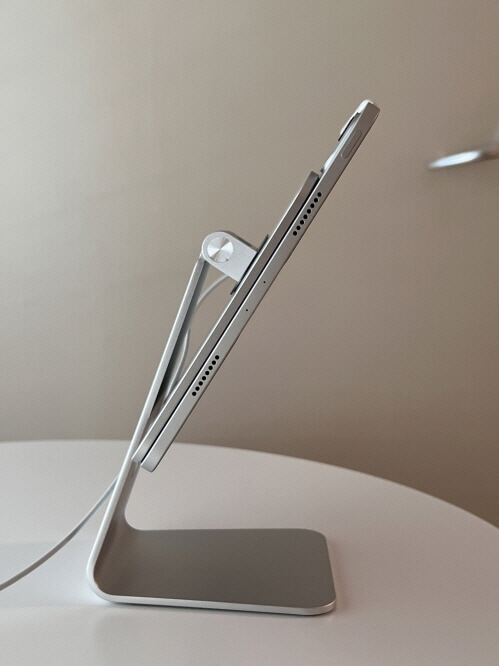 아이패드 마그네틱 거치대