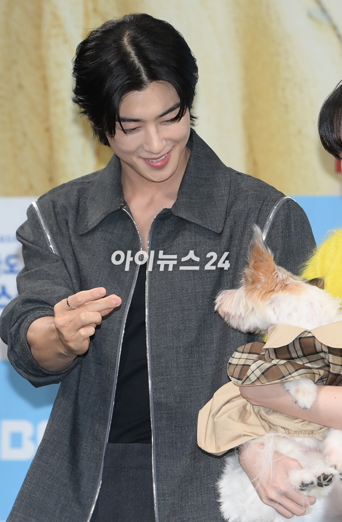 배우 차은우가 11일 오후 서울 마포구 상암동 MBC 사옥에서 열린 MBC 새 수요드라마 &#39;오늘도 사랑스럽개&#39; 제작발표회에 참석하고 있다. [사진=정소희 기자]