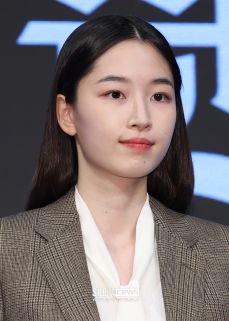 원지안 배우
