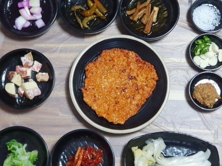 청송 팔팔식당 닭불고기 상차림