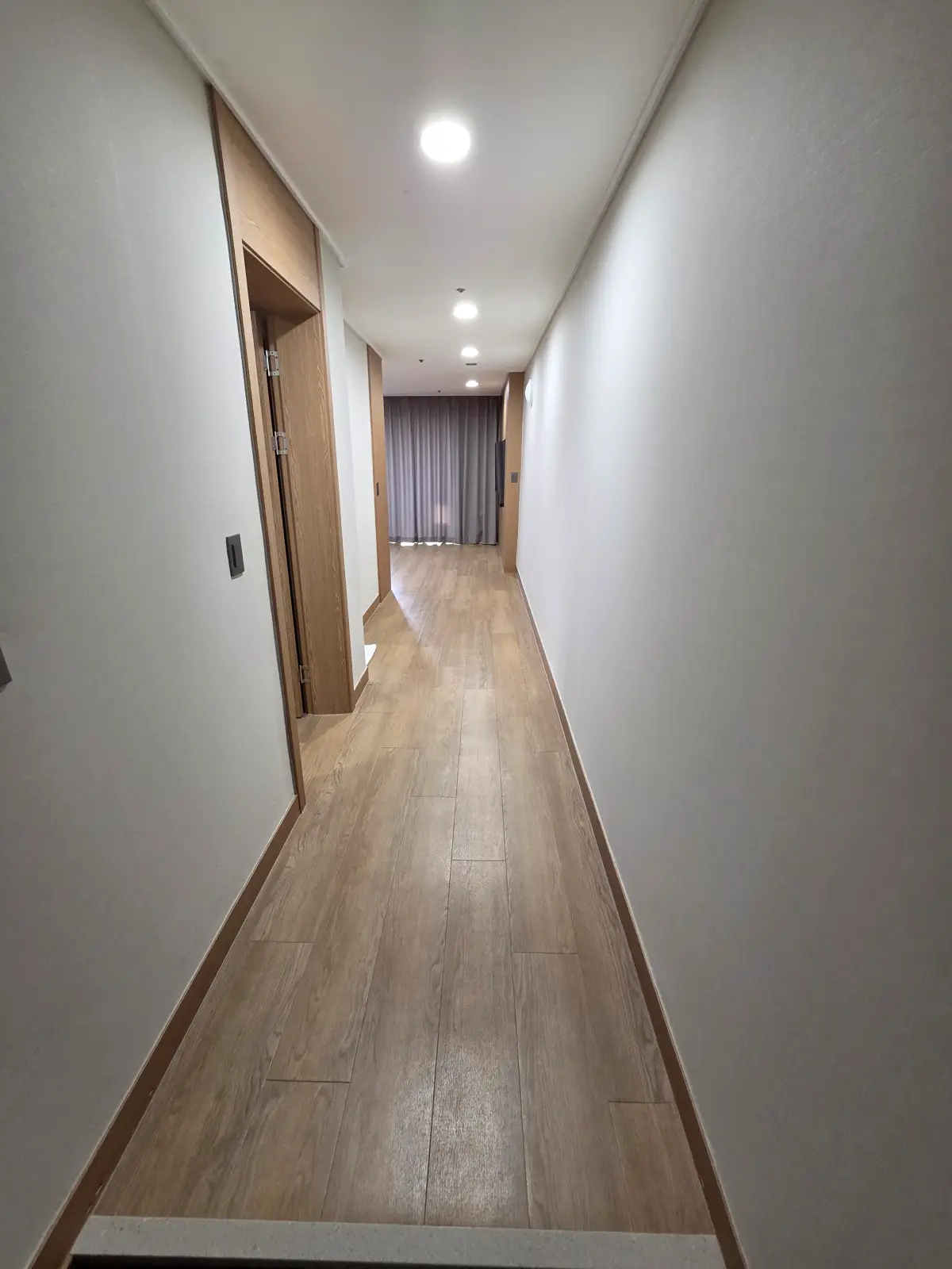 복도 사진