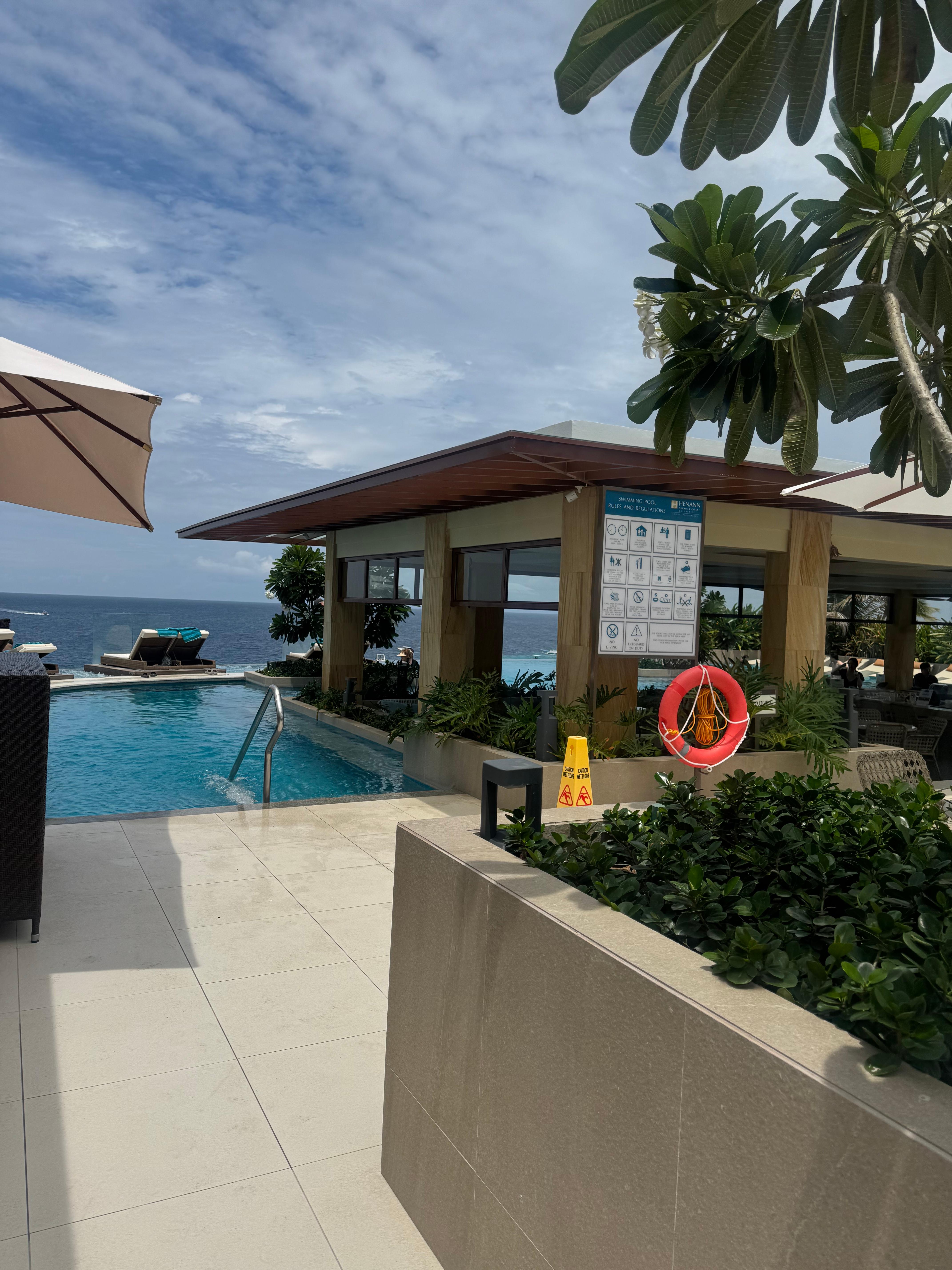 보홀 헤난 프리미어 코스트