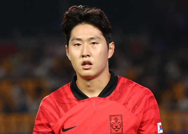 이강인 이적설, 맨체스터 유나이티드, 아스널, 아틀레티코 마드리드, PSG 재계약, 유럽축구 이적시장, 멀티포지션, 창의적 미드필더, 라리가 복귀, 여름이적시장