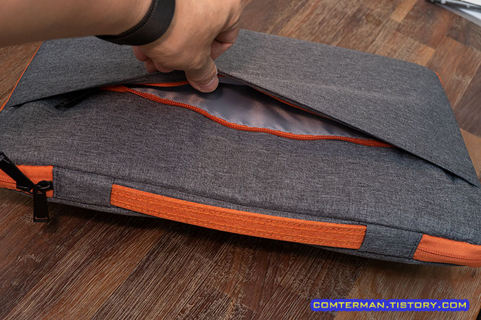 17인치 노트북 파우치 수납 공간