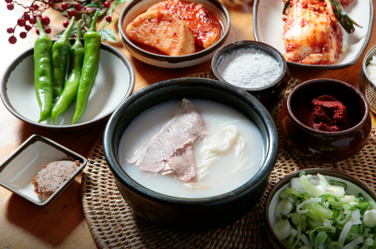 평택 곰탕 맛집 ‘왕골남서문장작불곰탕’ 메뉴·가격 총정리 (생생정보 2502회)
