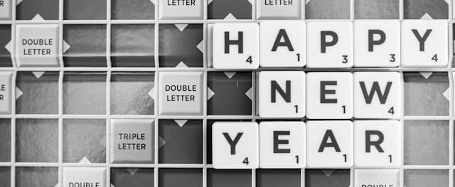 HAPPY NEW YEAR라고 써 놓은 낱말