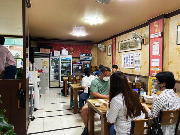 향촌칼국수-내부