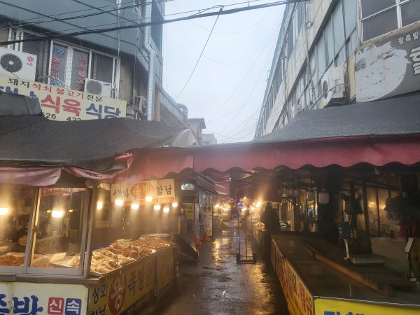 단골식당-골목