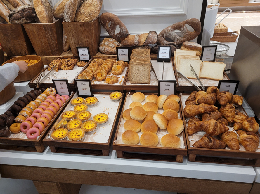 켄싱턴 평창 호텔 조식_빵