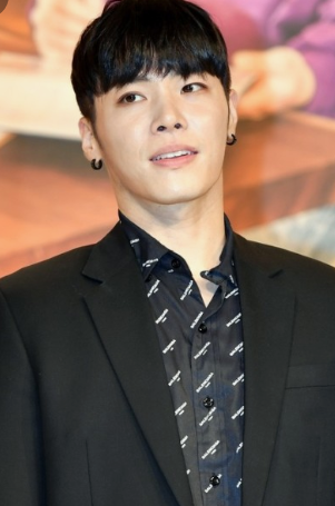 가수 휘성과 아이비 연애사 재조명