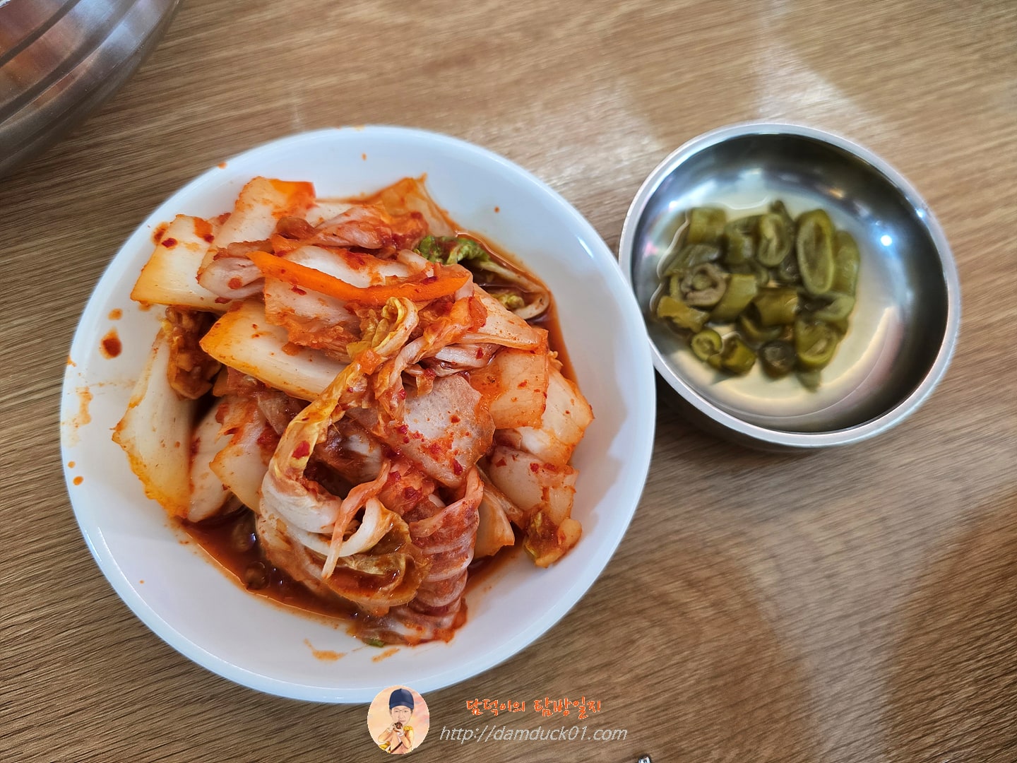 마중손칼국수 반찬
