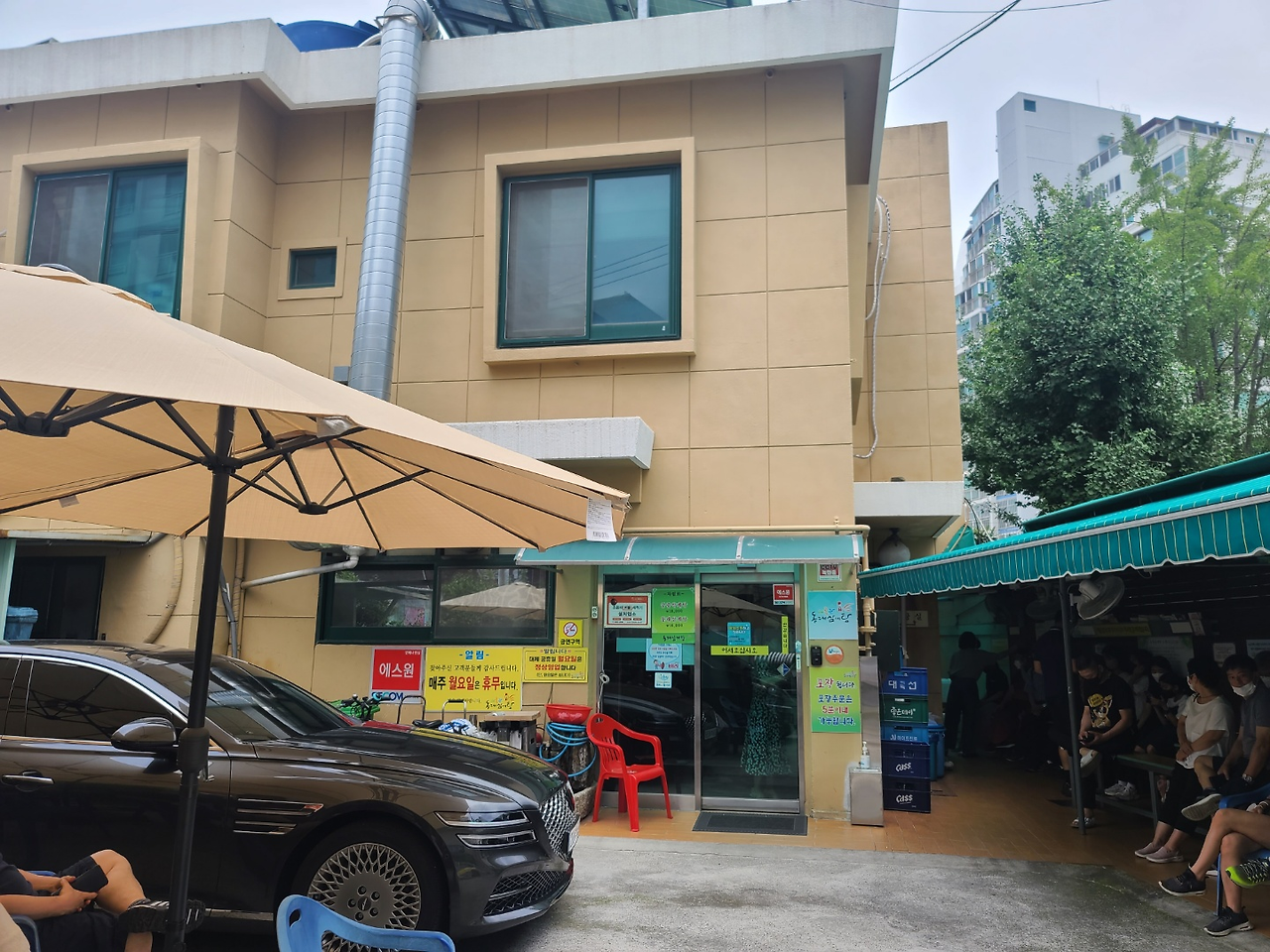 地元民が伝授! 釜山グルメ穴場 #3. トンネサムゲタン(東莱参鶏湯)