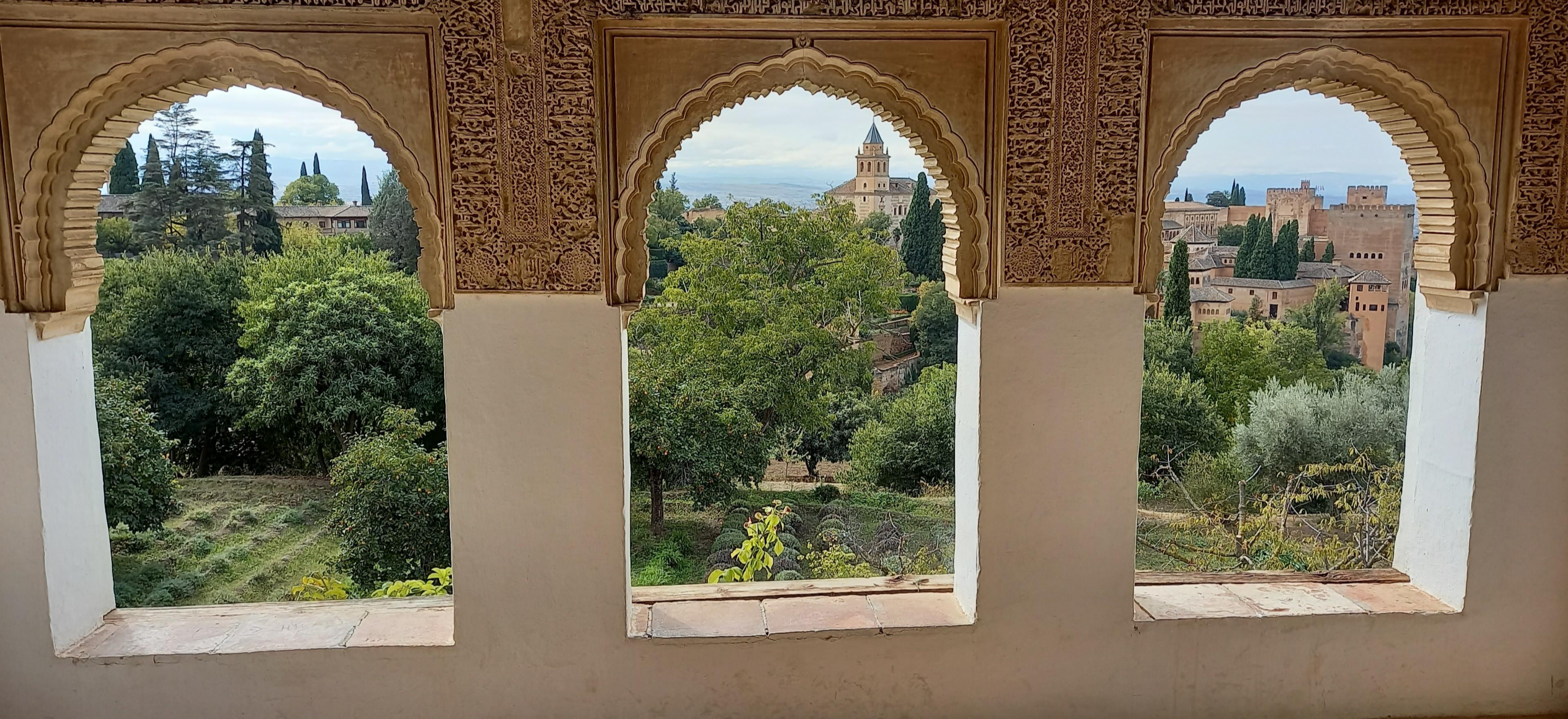 헤네랄리페 정원 회랑