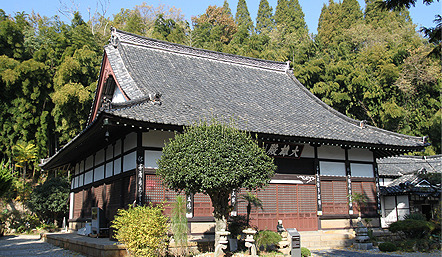 동국사 대웅전 / 출처=군산시